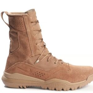 Nike Men's Brown Boots